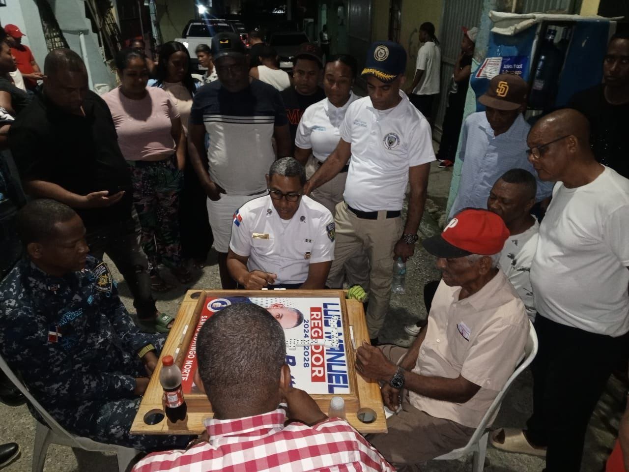 Policia preventiva y Comunitaria sostienen encuentro con representantes de Juntas de Vecinos en Los Guaricanos