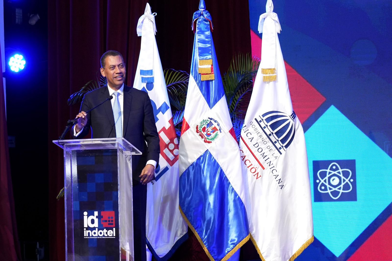 Indotel y MINERD reconocen a más de 300 estudiantes destacados en disciplinas STEM